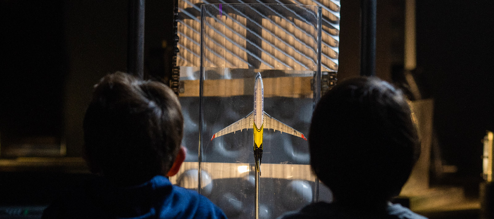 הורים וילדים - פנס חושך