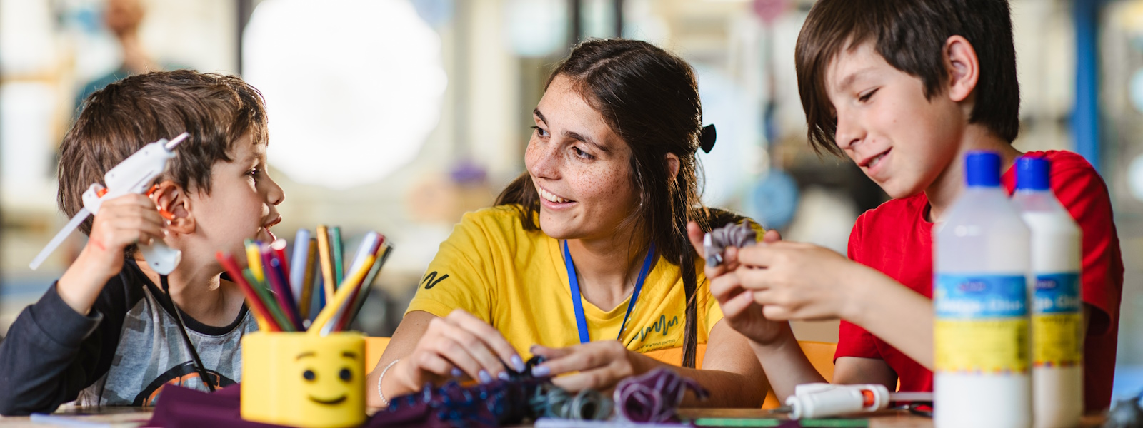 דביק - אירוע של חיבורים